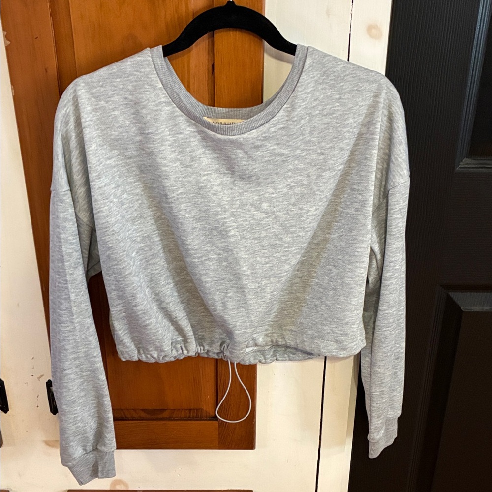 Gray Cropped Sweatshirt
